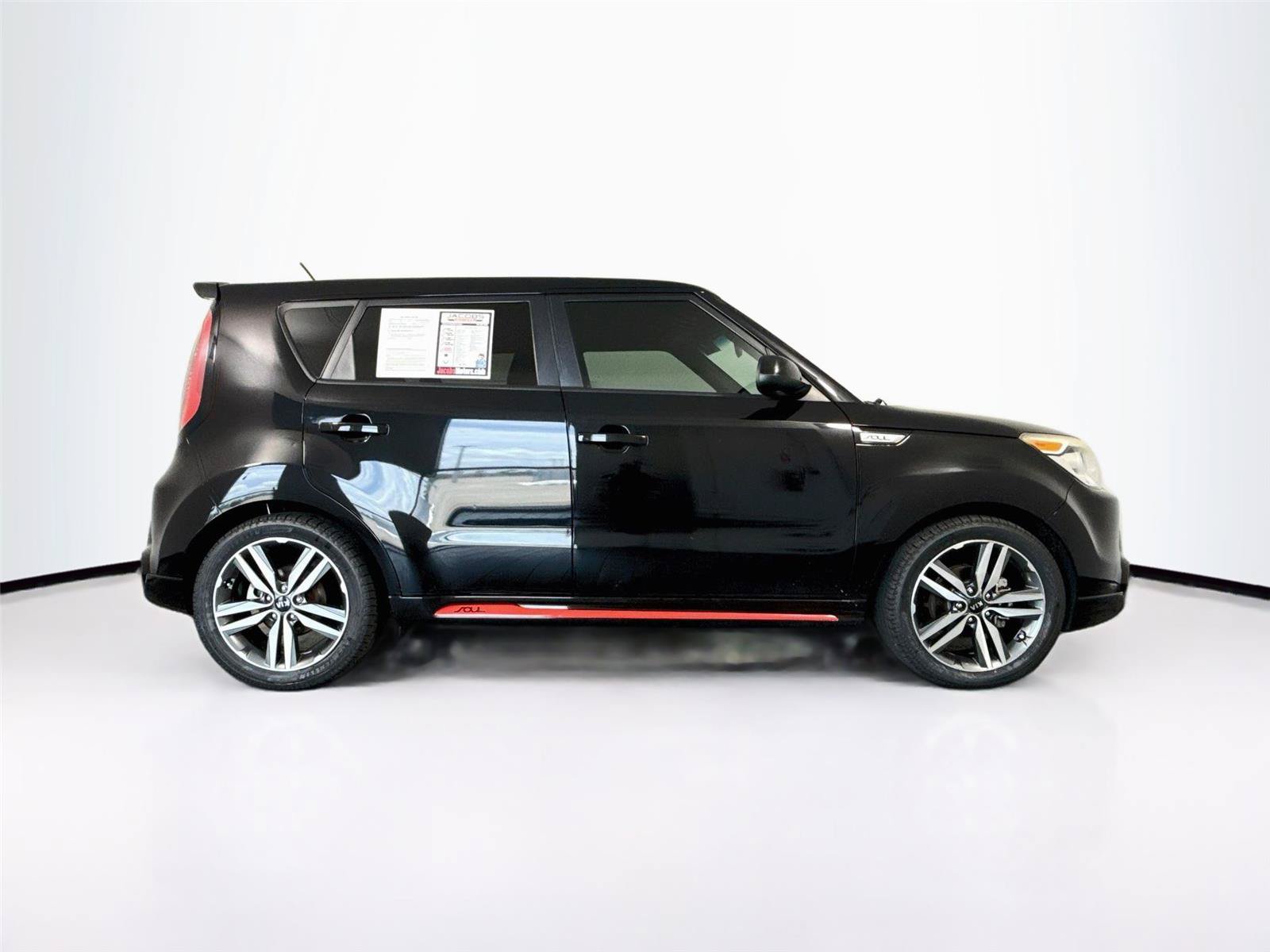 Used 2015 Kia Soul + FWD image 6