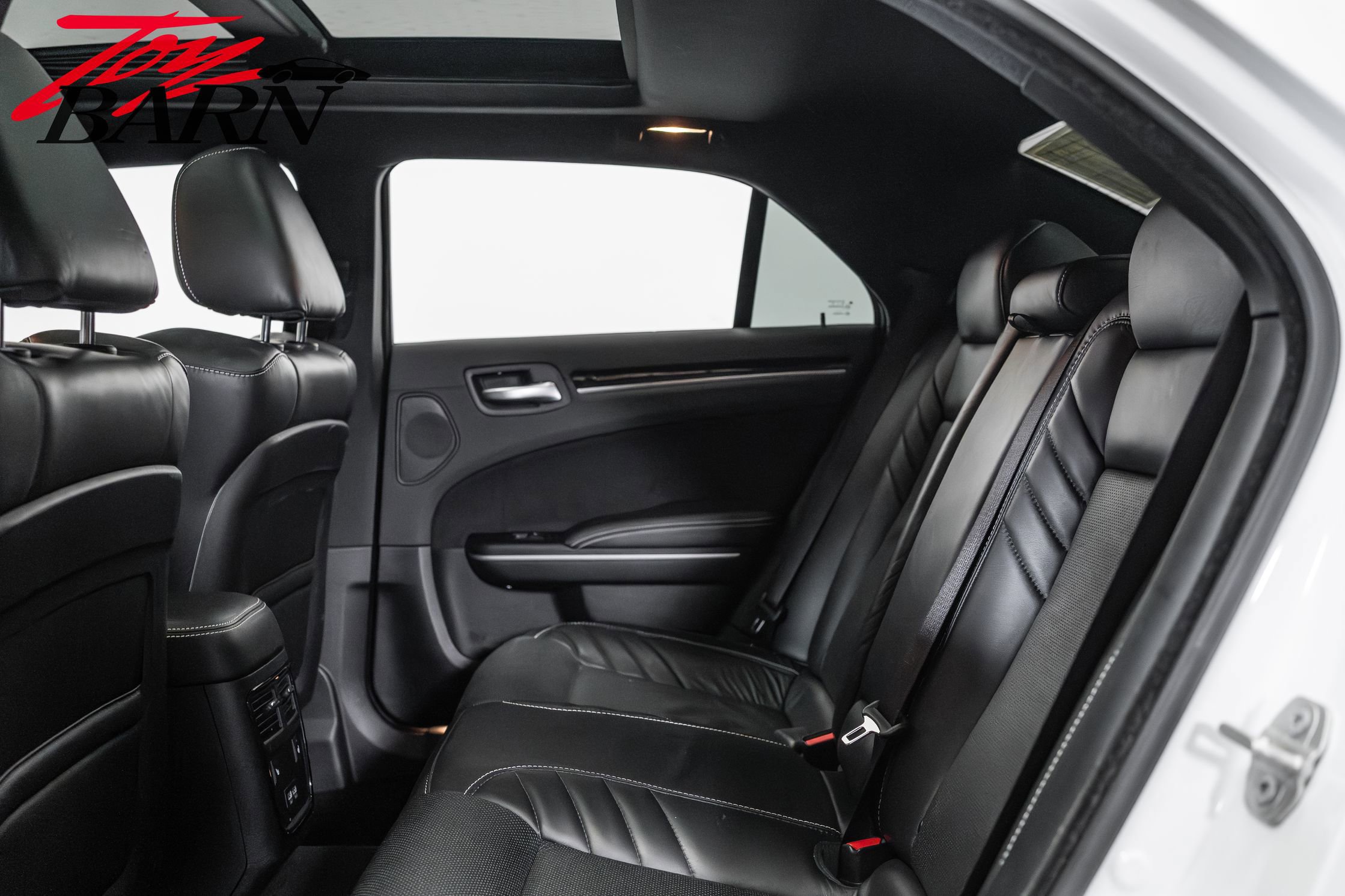 Used 2023 Chrysler 300 C RWD image 42