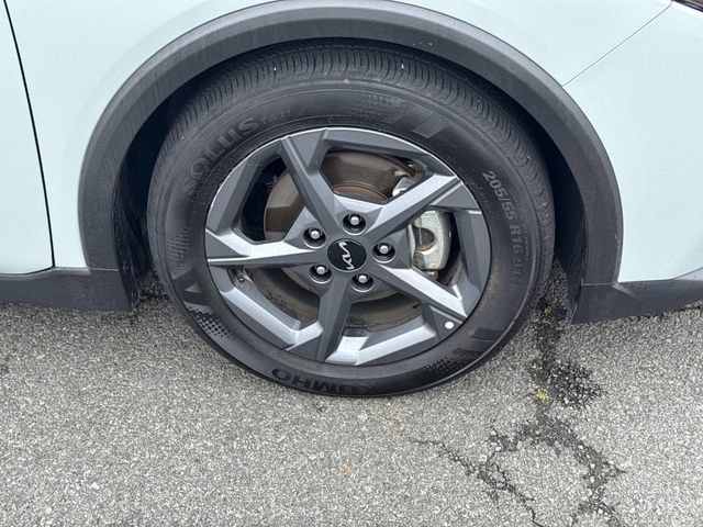Used 2025 Kia K4 FWD image 7