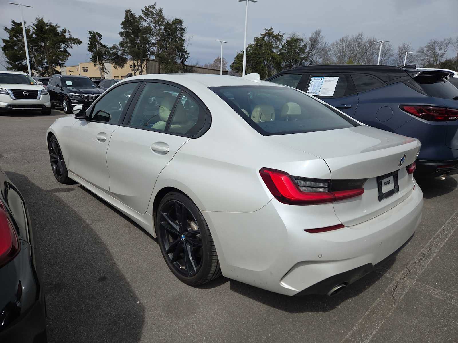 Used 2021 BMW 330i 330i w/ M Sport Package image 7