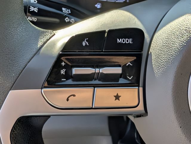 Used 2025 Hyundai Elantra SE FWD image 21