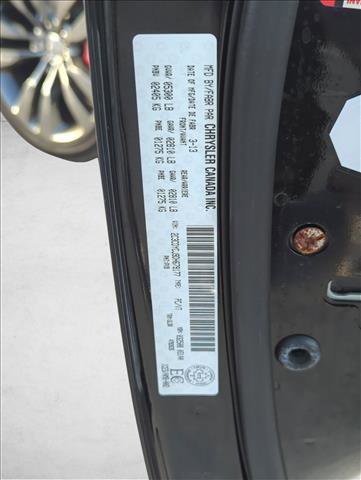 Used 2013 Dodge Challenger SRT8 w/ Premium Sound Group image 27