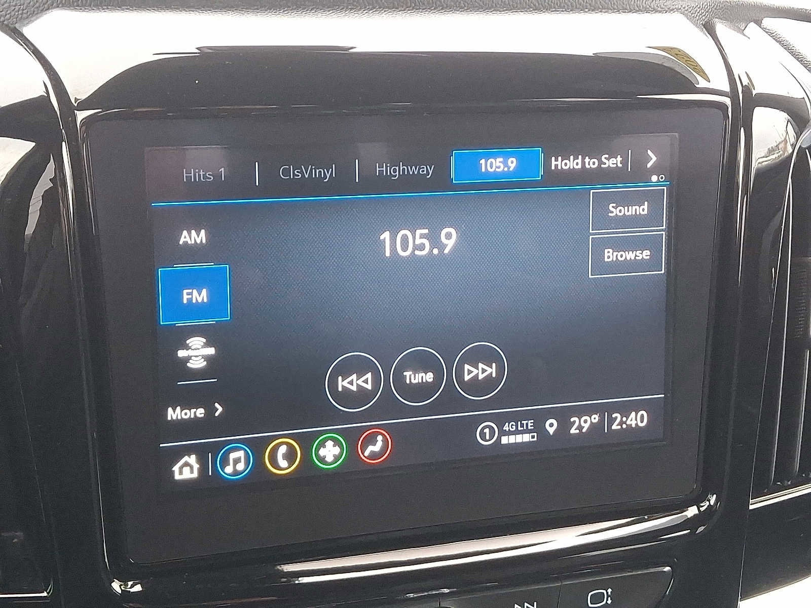 Used 2023 Chevrolet Traverse LT image 17