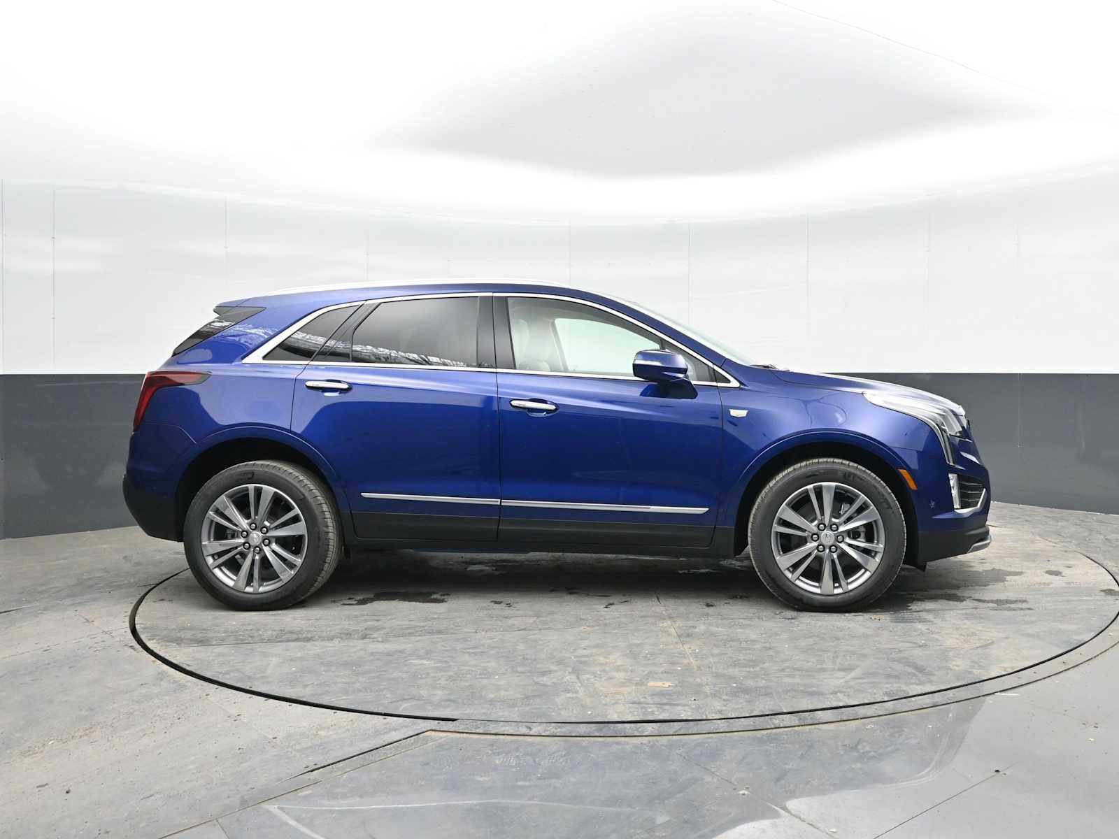 New 2025 Cadillac XT5 Premium Luxury w/ Technology Package image 7