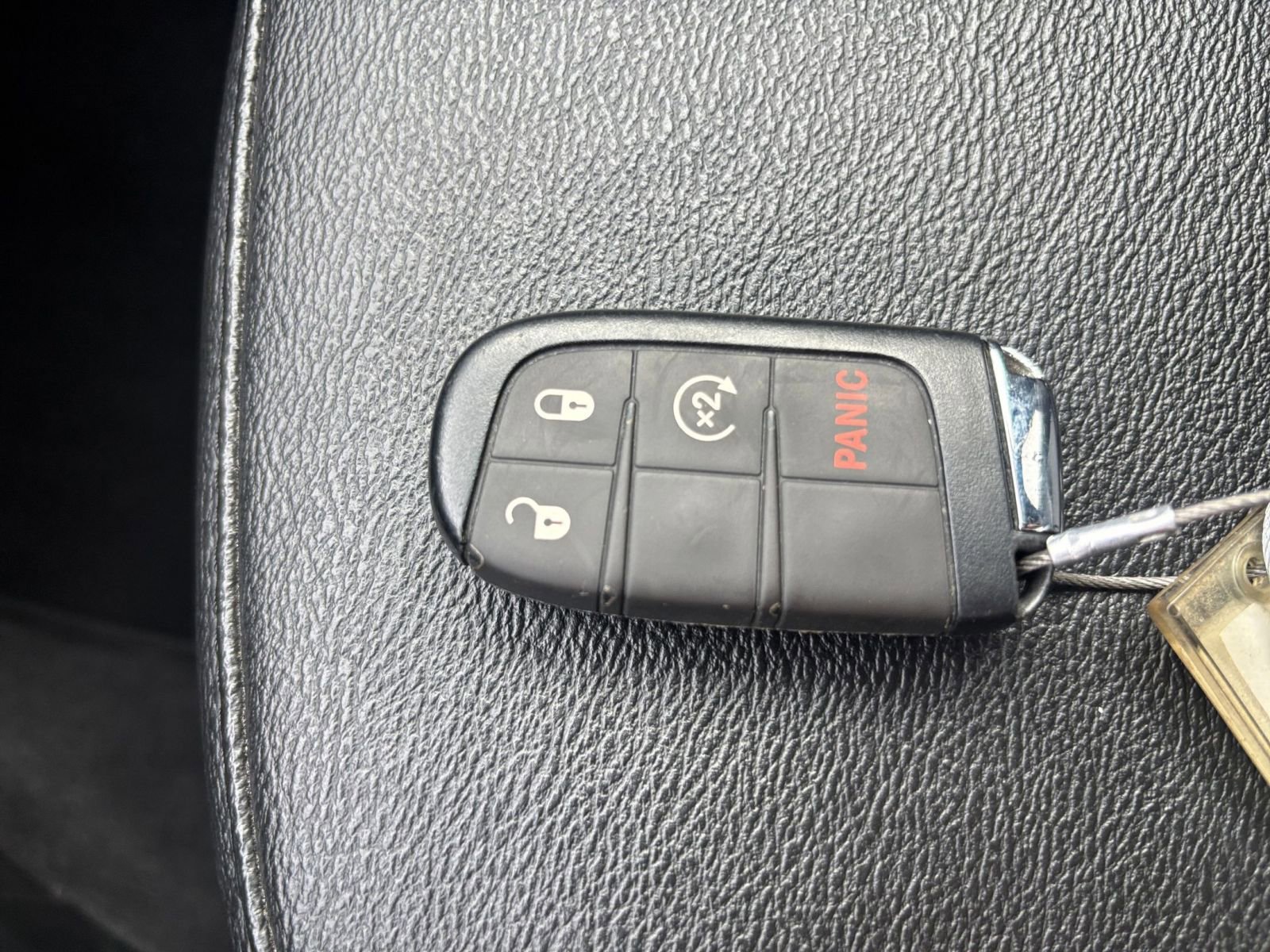 Used 2025 Jeep Compass Limited image 23