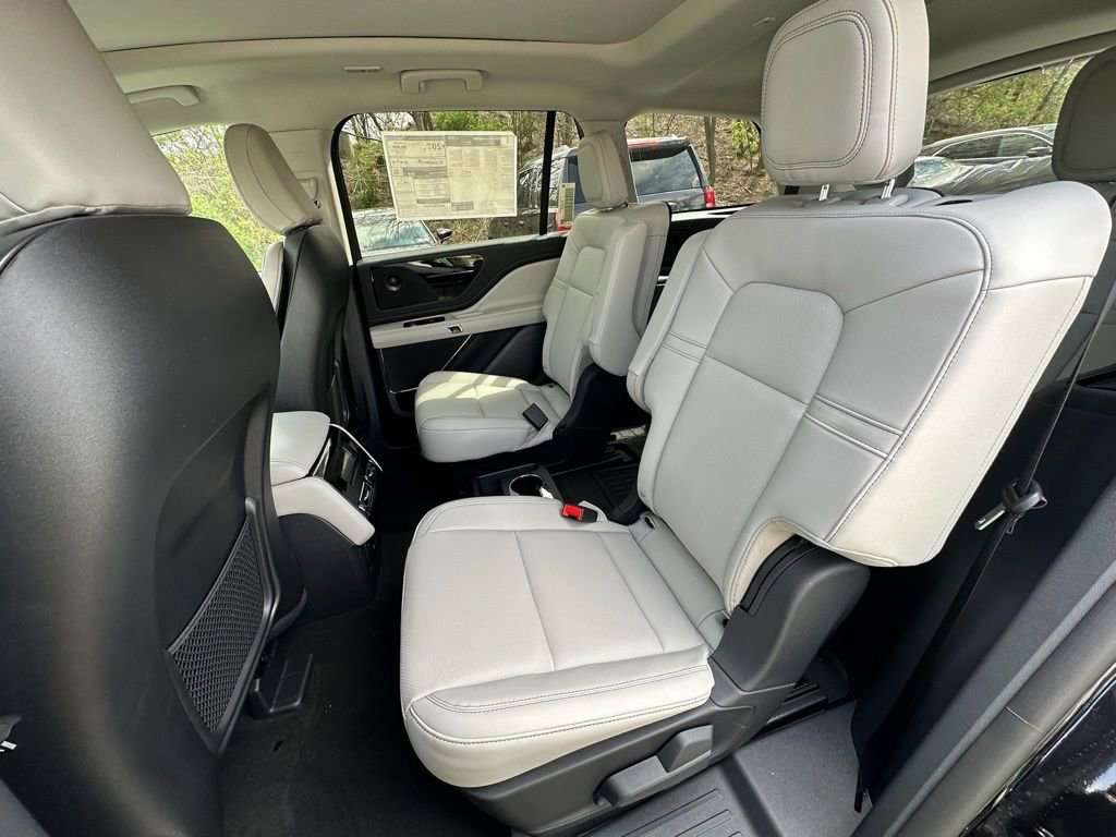 New 2026 Lincoln Aviator AWD image 20