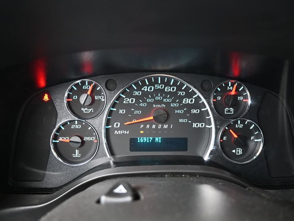 Used 2024 Chevrolet Express 2500 w/ Driver Convenience Package image 26