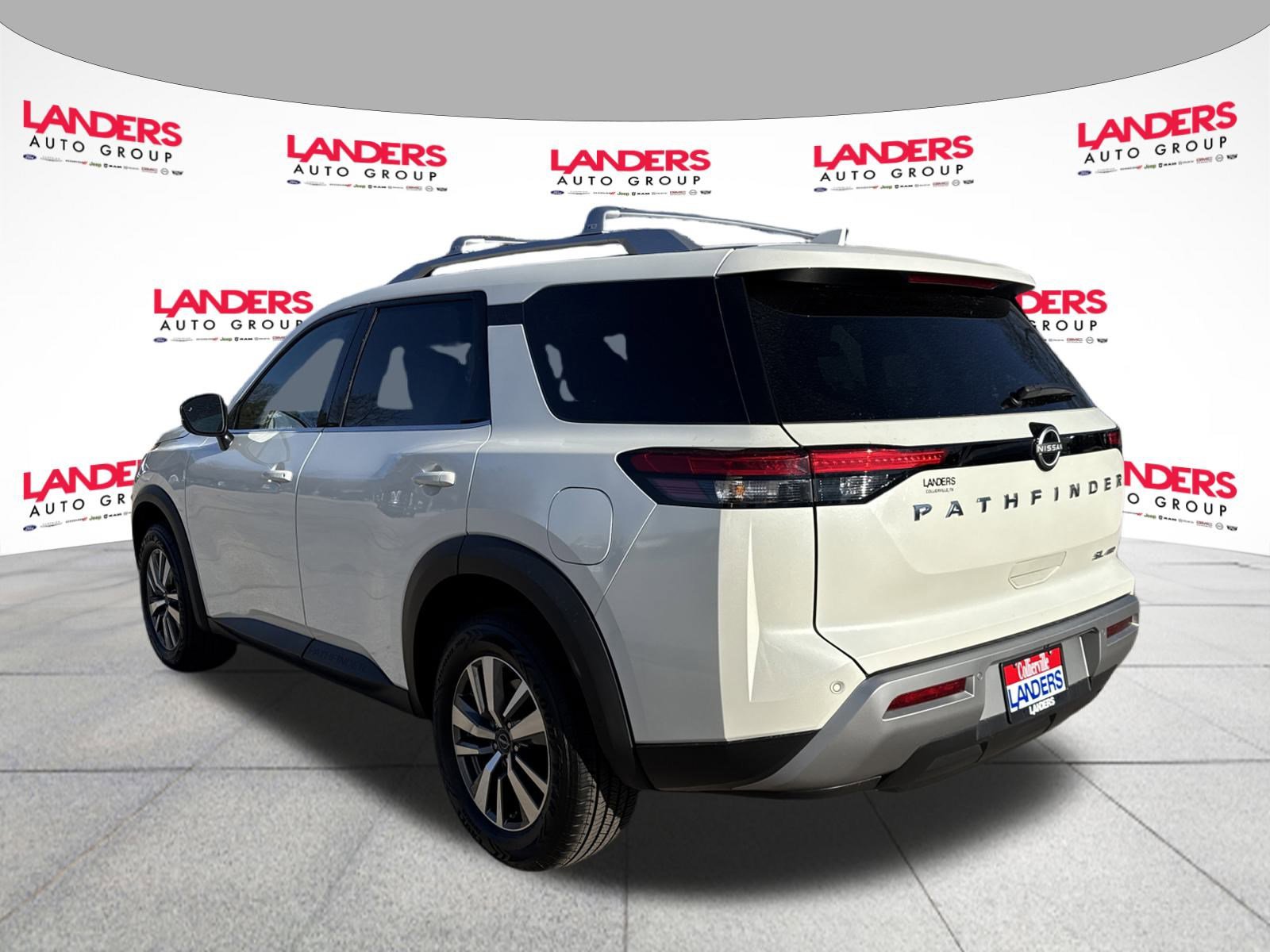 Used 2023 Nissan Pathfinder SL image 5