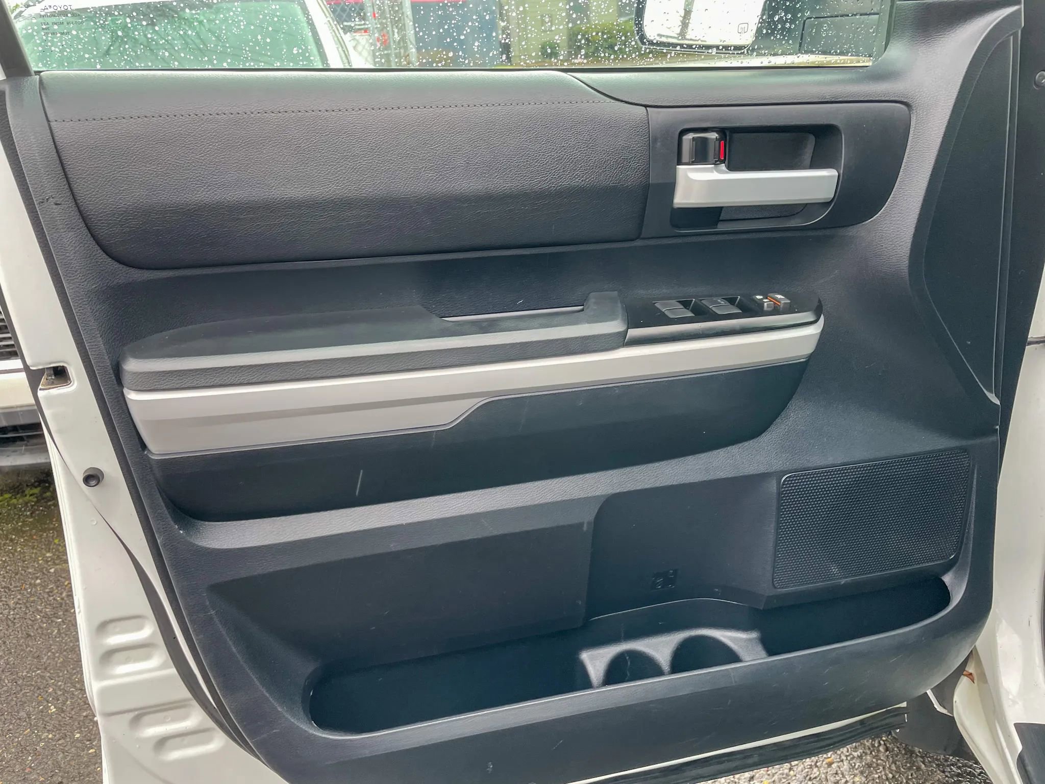 Used 2019 Toyota Tundra SR5 AWD/4WD image 9