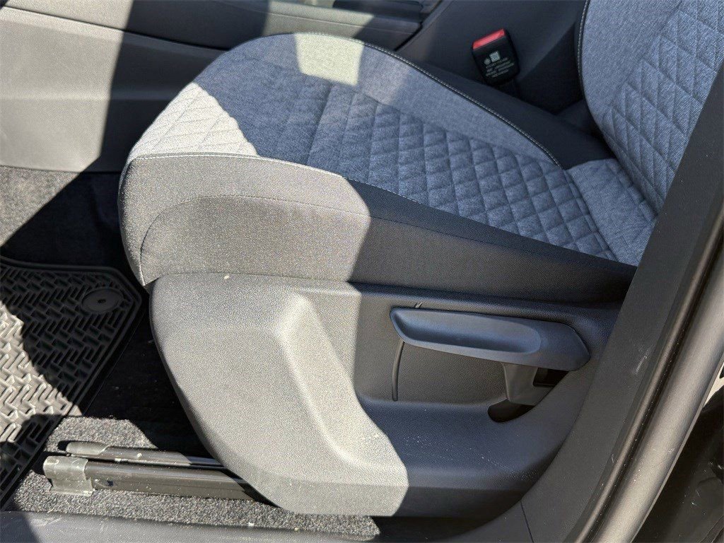 New 2026 Volkswagen Tiguan S image 13