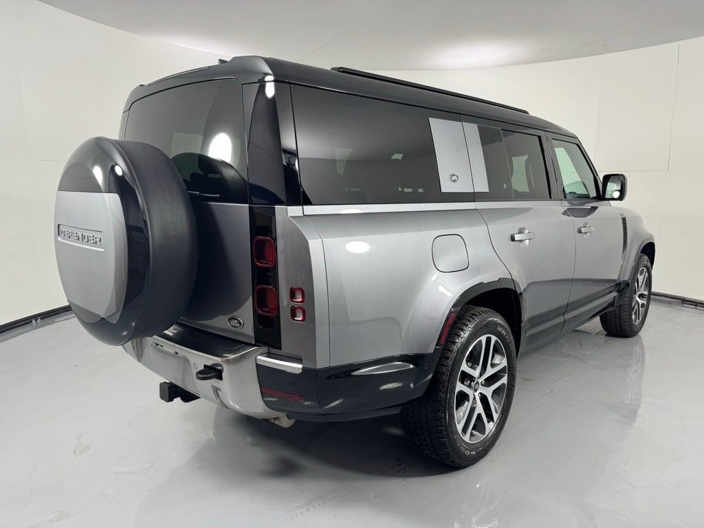 Used 2023 Land Rover Defender 130 S image 6