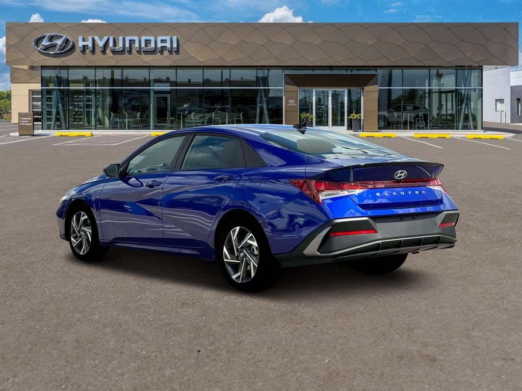 New 2025 Hyundai Elantra Sport FWD image 5