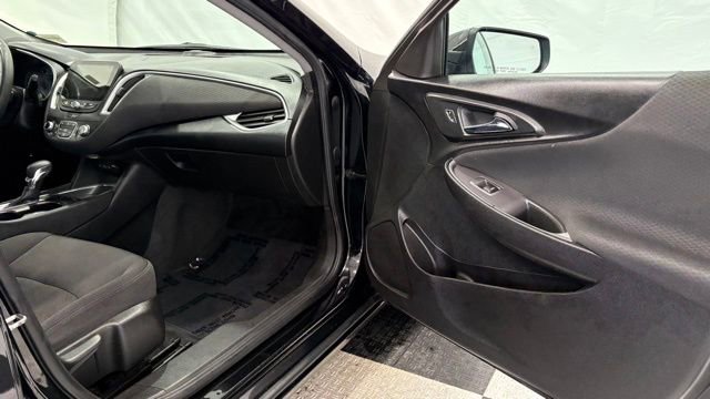 Used 2022 Chevrolet Malibu LT image 18