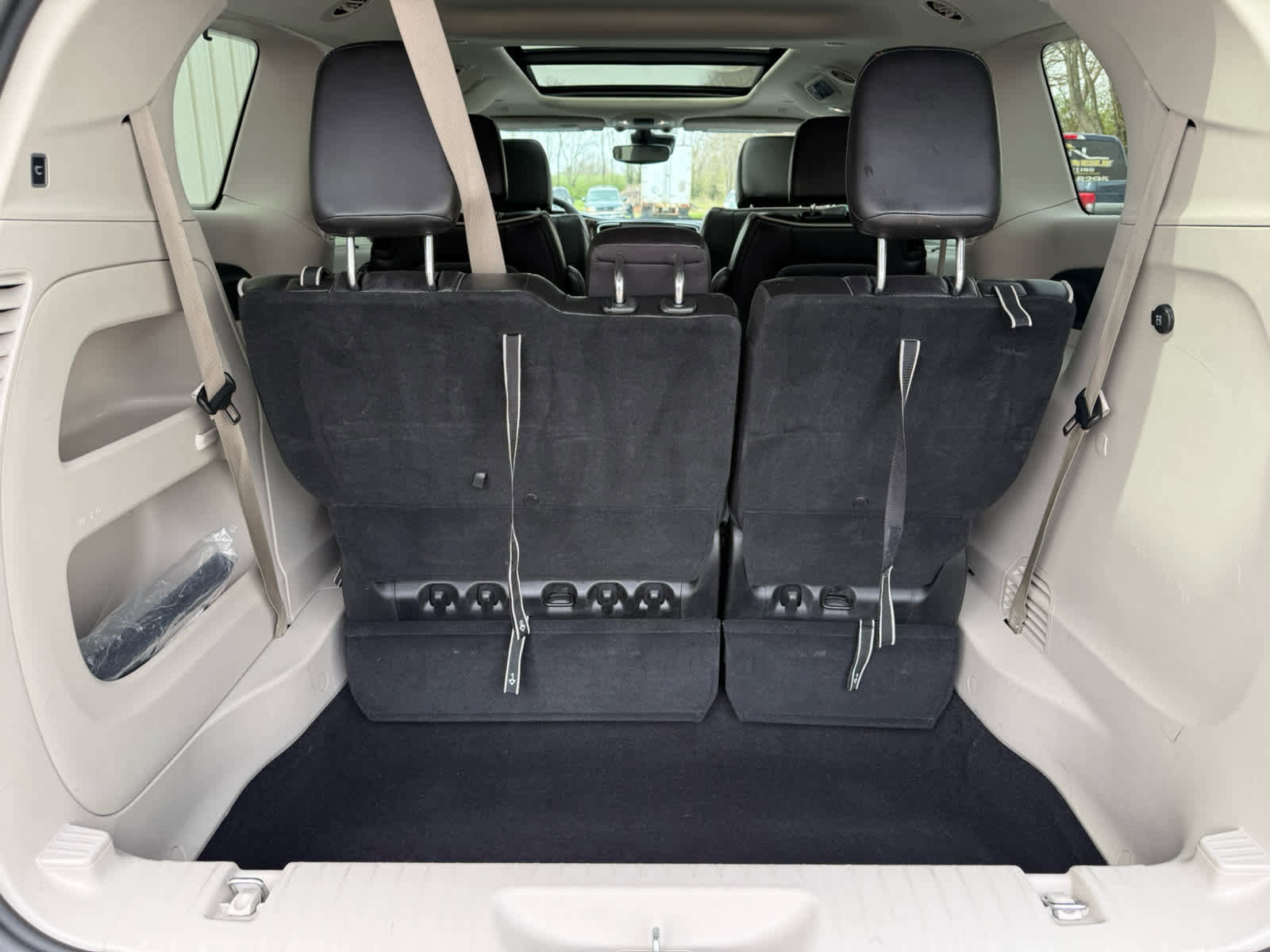 Used 2024 Chrysler Pacifica Limited FWD image 7