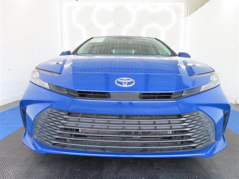 Used 2025 Toyota Camry LE image 2