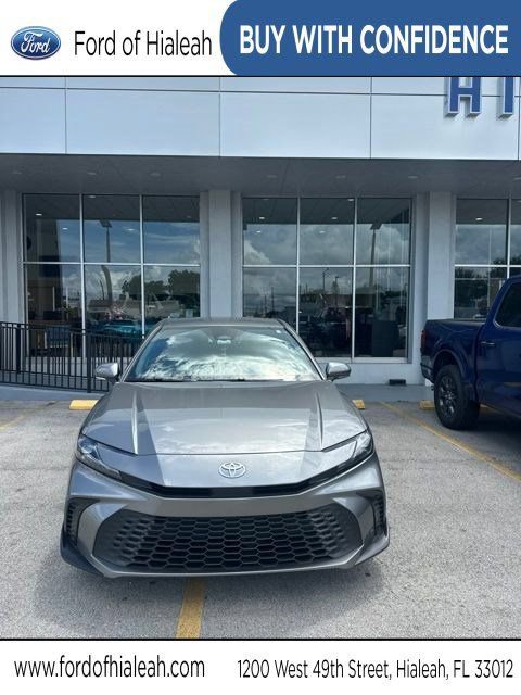 Used 2026 Toyota Camry SE FWD image 1