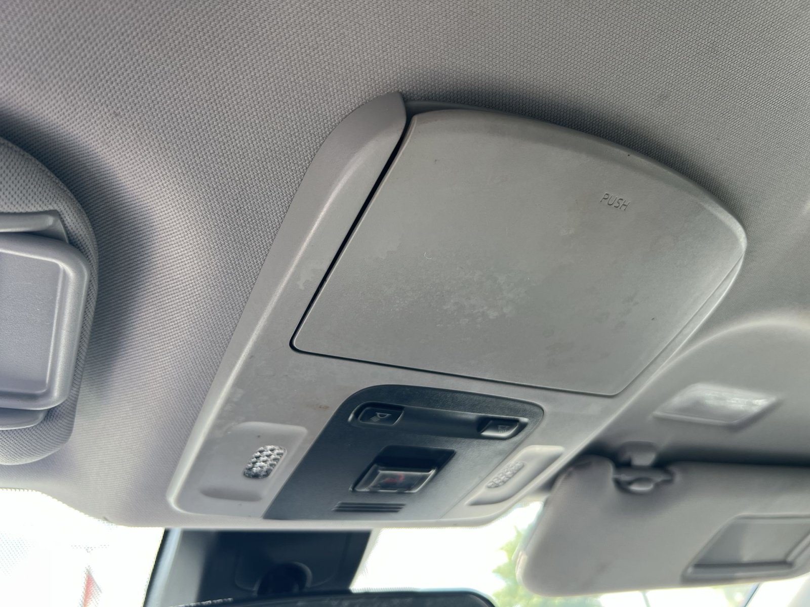 Used 2022 Toyota Camry SE FWD image 28