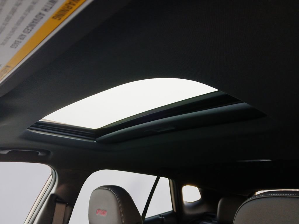 New 2026 Chevrolet Trax RS w/ Sunroof Package image 17