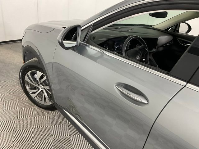 Used 2023 Buick Envision Essence image 42