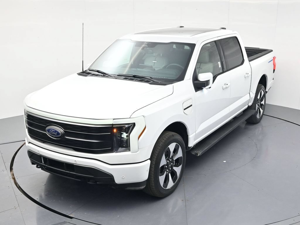 Used 2023 Ford F150 Lightning Platinum AWD/4WD image 34