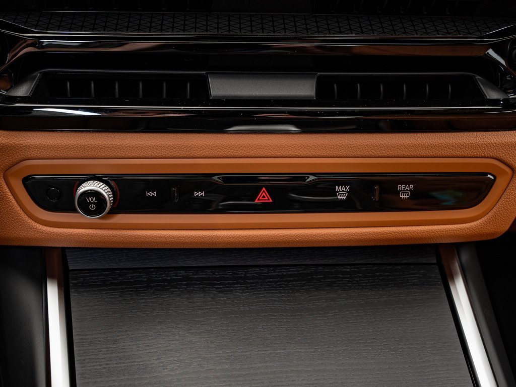 New 2026 BMW 330i xDrive Sedan w/ Premium Package image 36