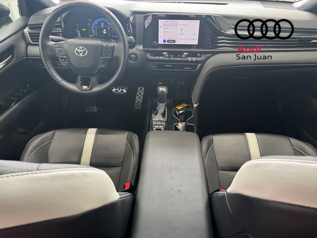 Used 2025 Toyota Camry SE image 28