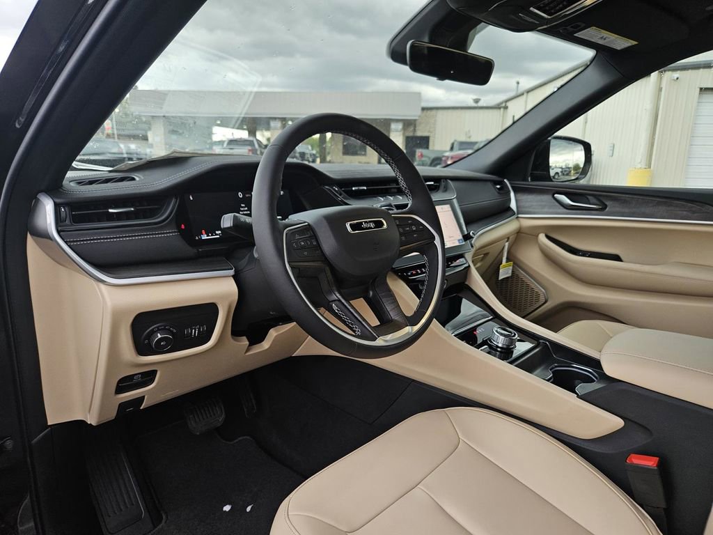 New 2026 Jeep Grand Cherokee L Limited image 15