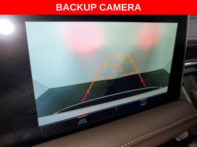 Used 2024 GMC Yukon SLT AWD/4WD image 18