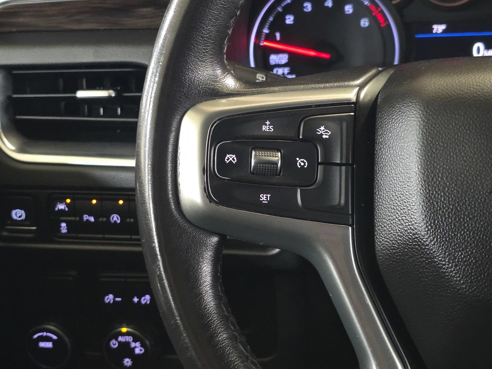 Used 2023 Chevrolet Suburban LS RWD image 32