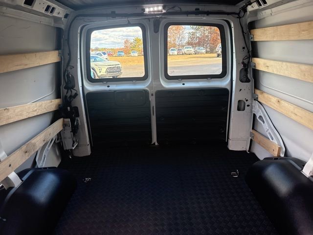 Certified 2023 GMC Savana 2500 w/ Driver Convenience Package image 16