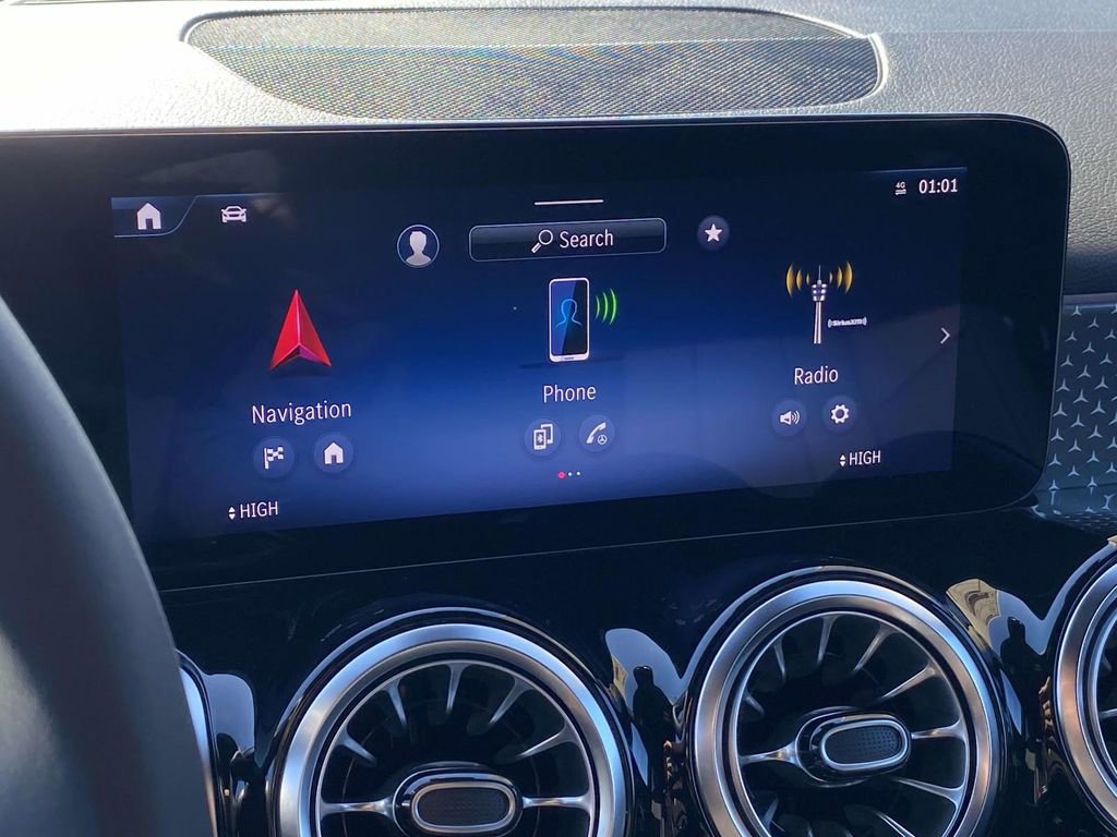 Certified 2025 Mercedes-Benz GLB 250 image 27