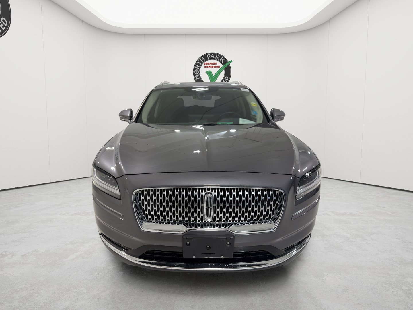 Used 2023 Lincoln Nautilus FWD w/ Premium Package image 8