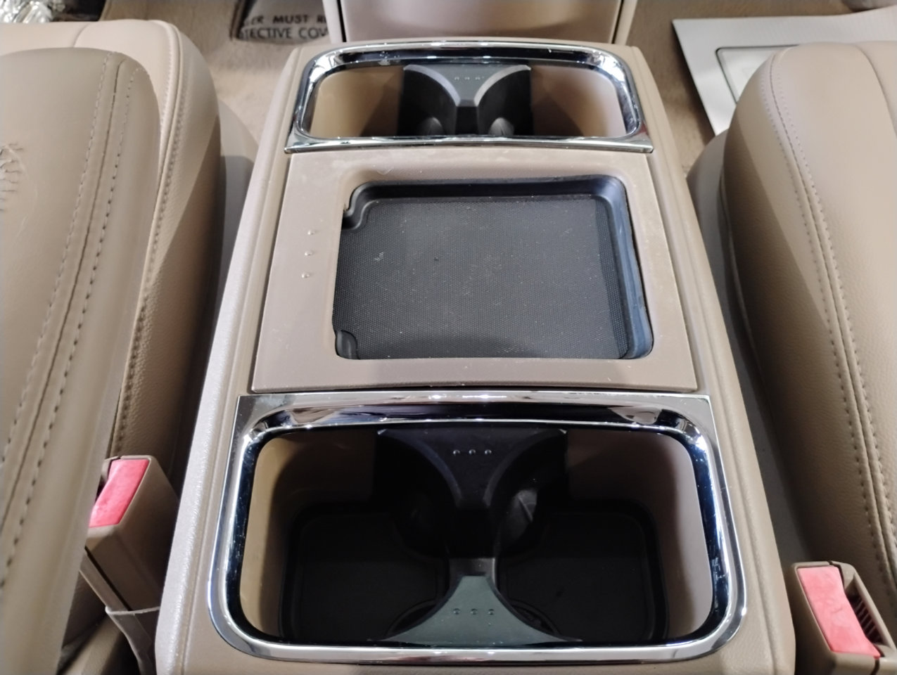 Used 2016 Chrysler Town & Country Touring image 26