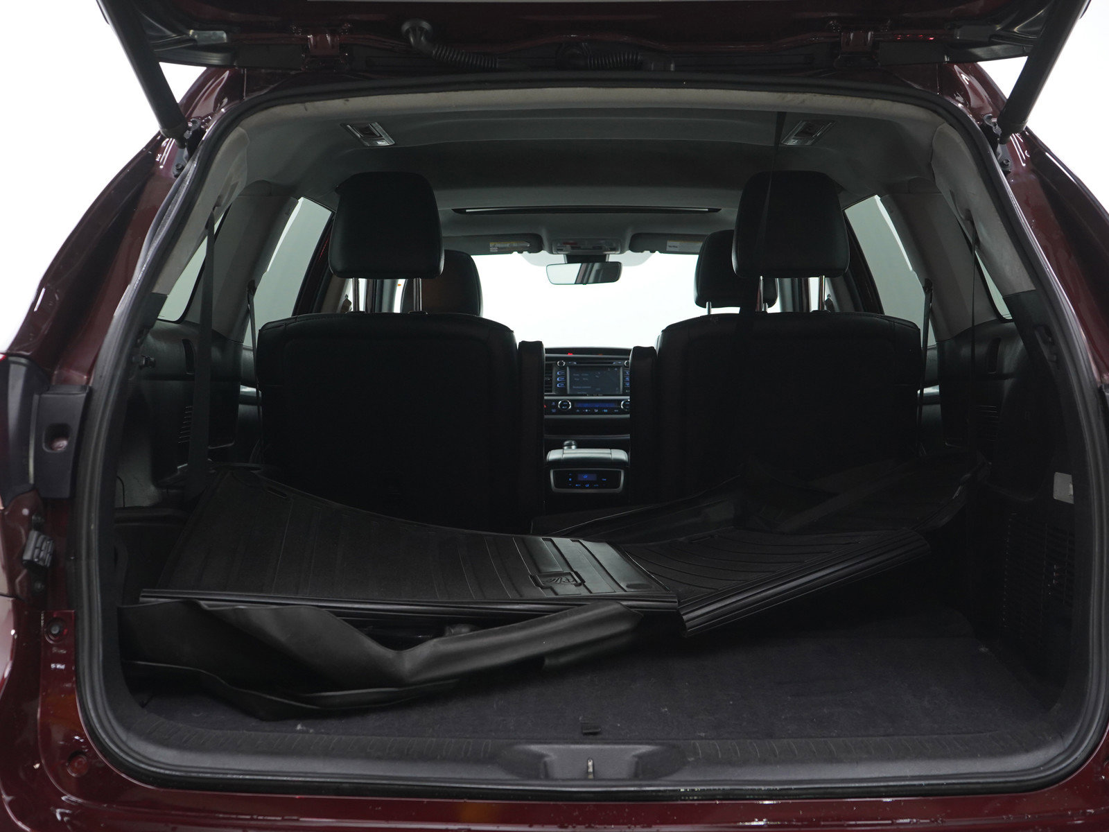 Used 2019 Toyota Highlander XLE AWD/4WD image 17