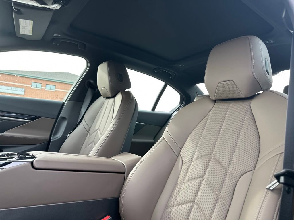 New 2026 BMW 530i xDrive w/ M Sport Package image 15