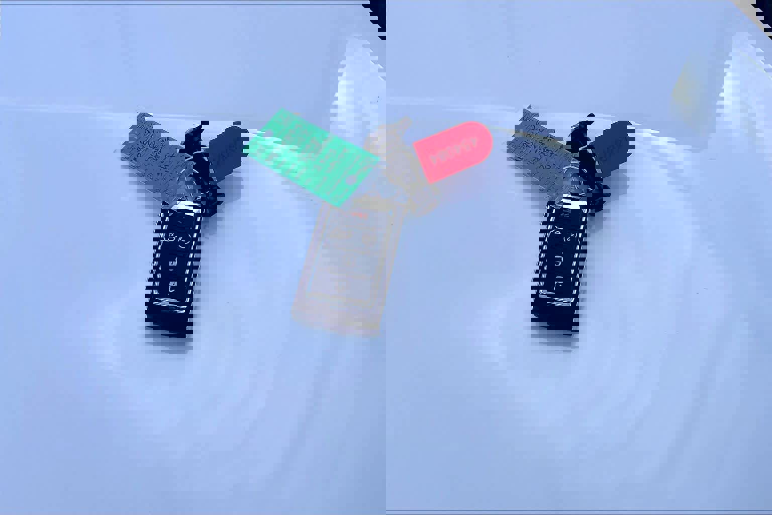 Used 2022 Jeep Grand Cherokee Overland w/ Luxury Tech Group IV image 14