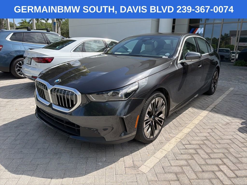 Used 2024 BMW 530i w/ Premium Package image 1