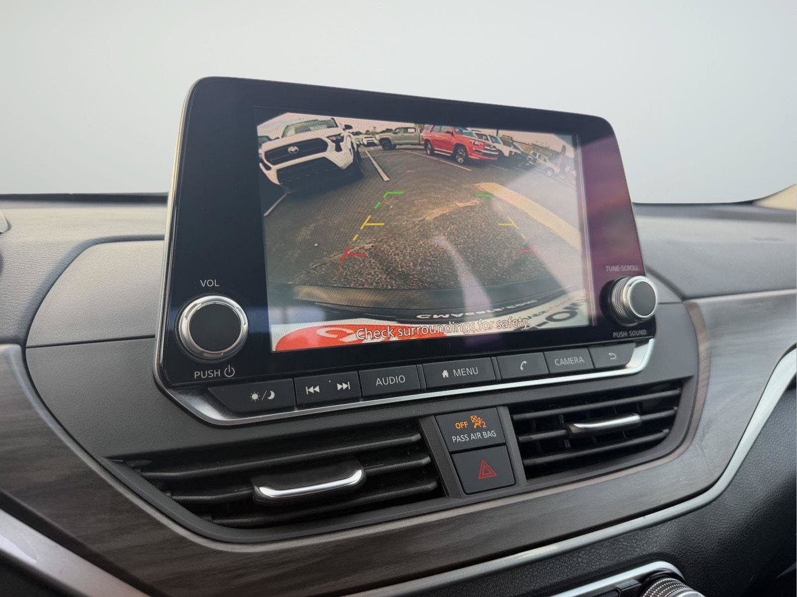 Used 2025 Nissan Altima 2.5 SV FWD image 27