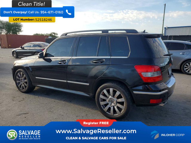 Used 2011 Mercedes-Benz GLK 350 4MATIC image 3