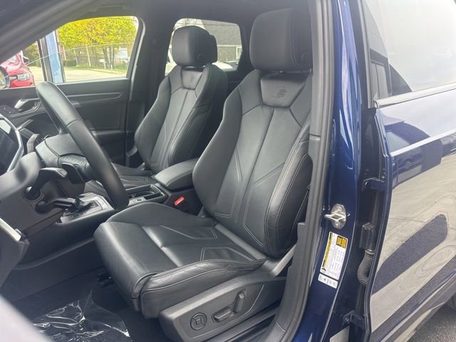 Used 2024 Audi Q3 2.0T Premium Plus w/ Premium Plus Package AWD/4WD image 11