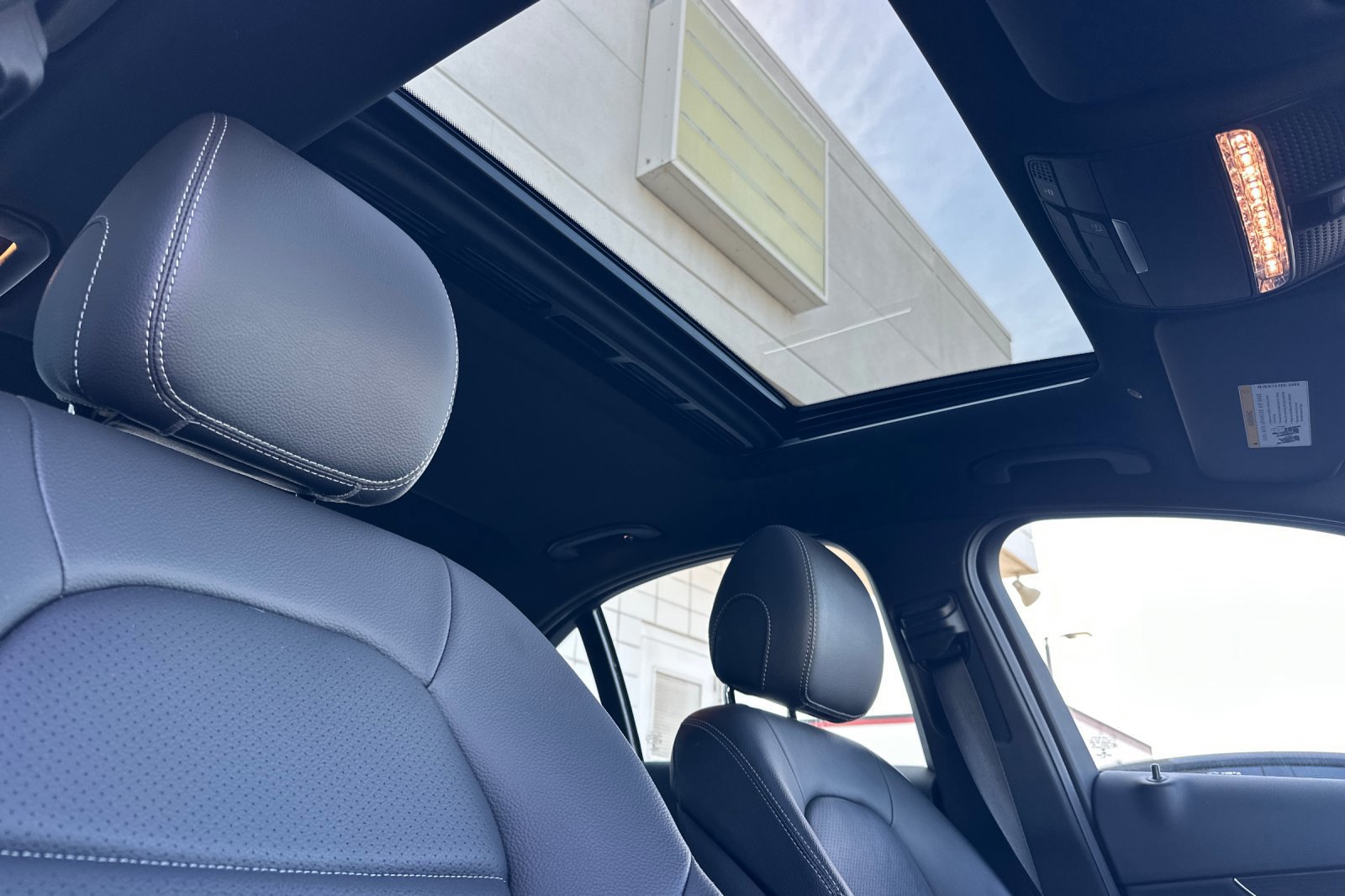 Used 2019 Mercedes-Benz C 300 Sedan image 16