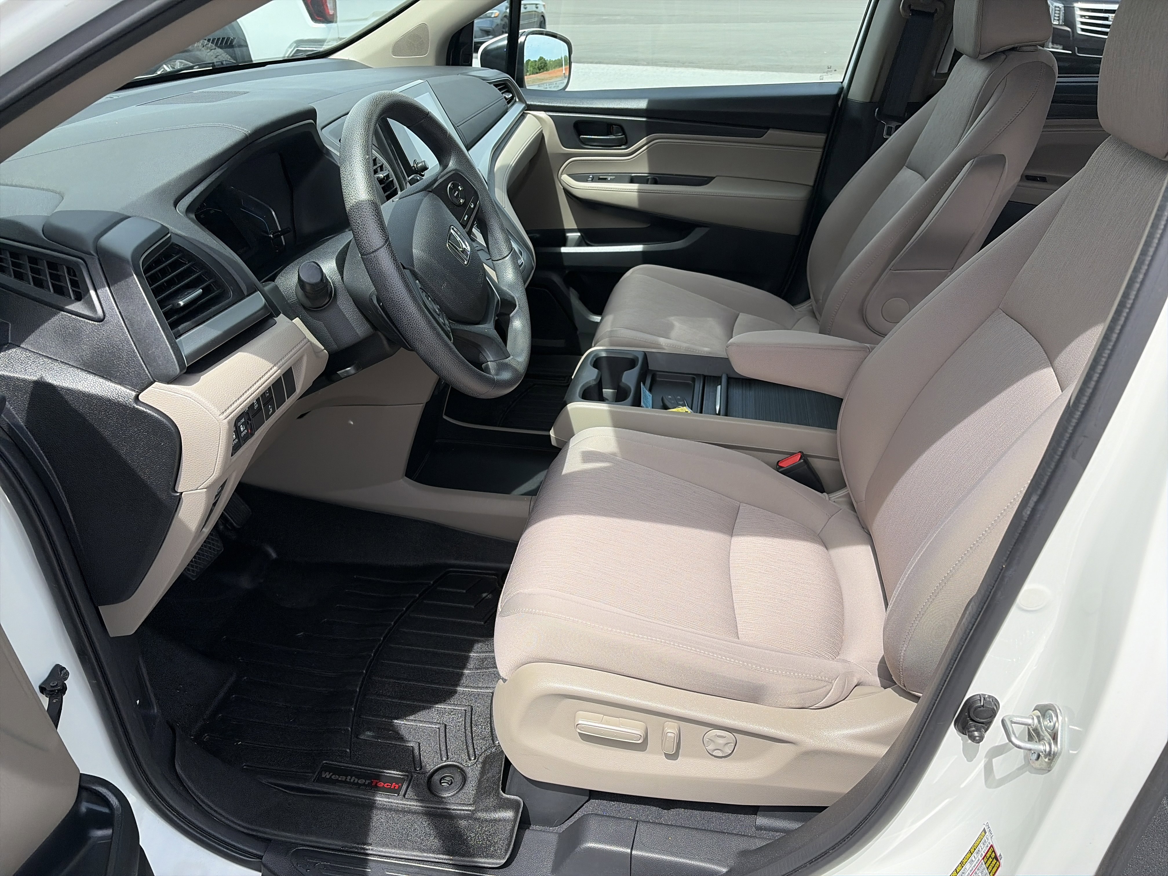Used 2018 Honda Odyssey EX image 11