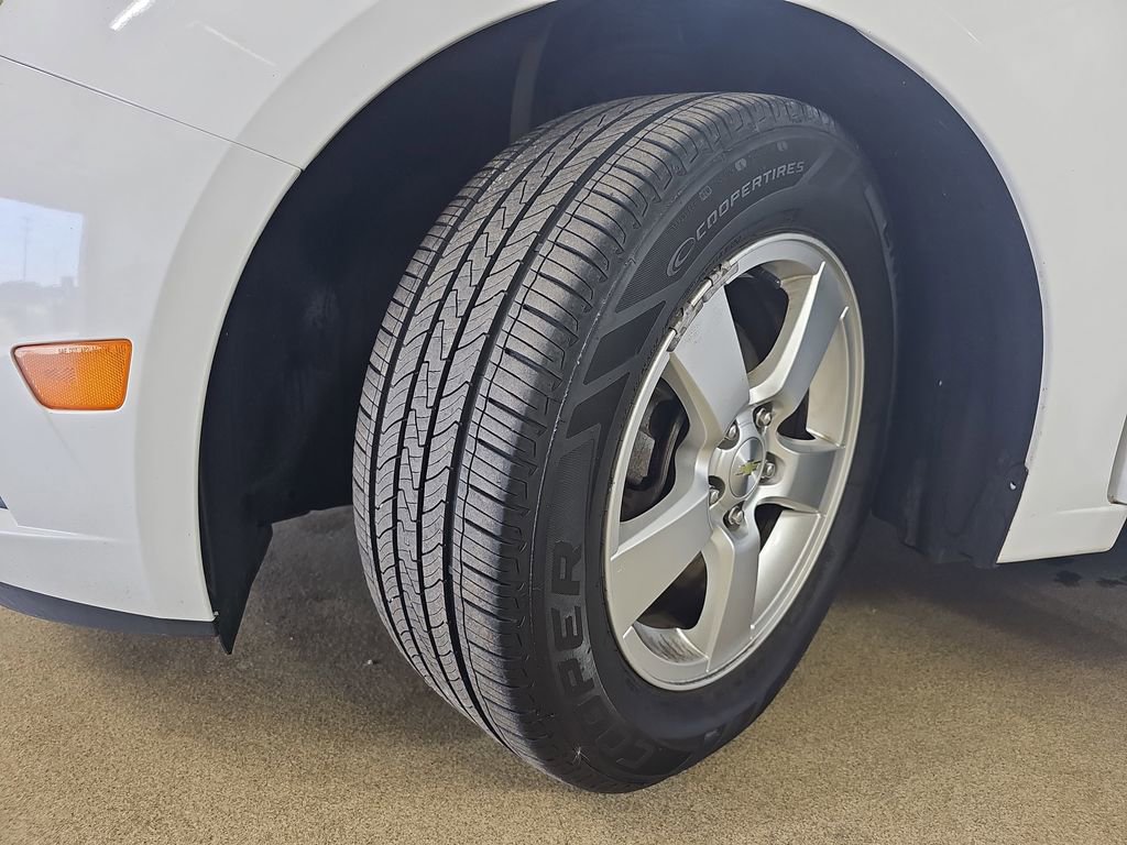 Used 2014 Chevrolet Cruze LT w/ All-Star Edition image 36