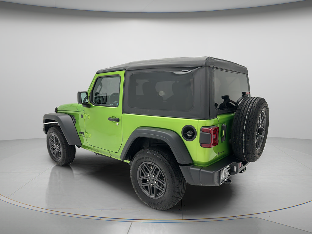 Used 2026 Jeep Wrangler Sport AWD/4WD image 4