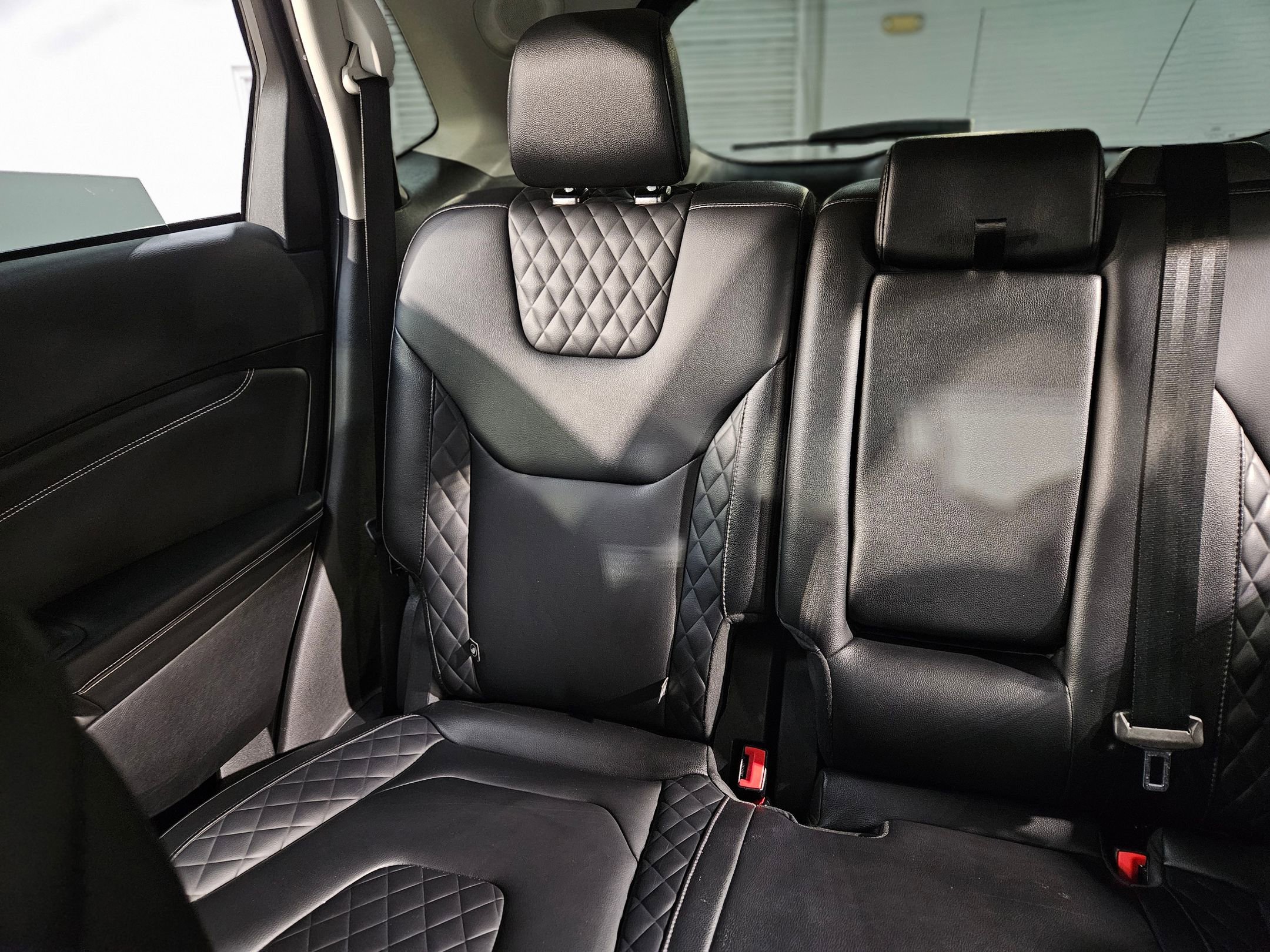 Used 2024 Ford Edge Titanium image 12