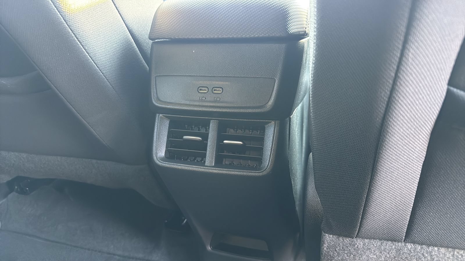 Used 2026 Chevrolet Equinox LT AWD/4WD image 24