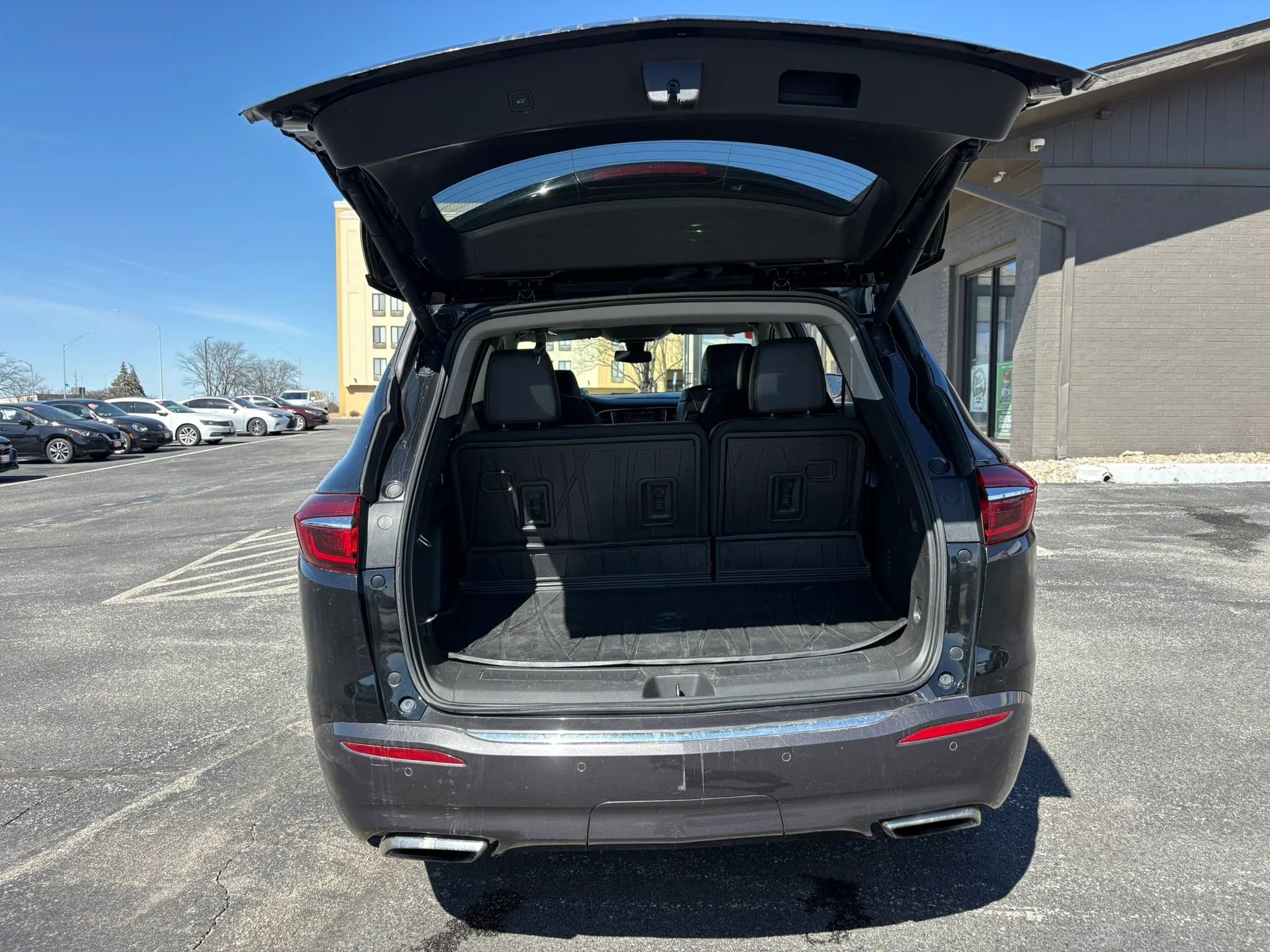 Used 2019 Buick Enclave Avenir w/ Avenir Technology Package image 10