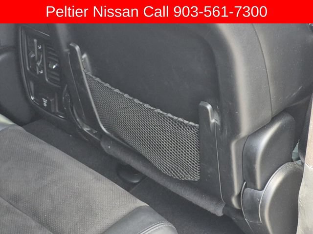 Used 2020 Jeep Grand Cherokee Altitude RWD image 16