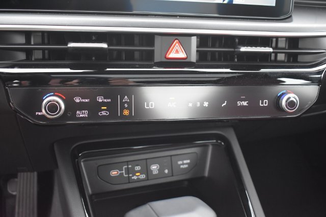 New 2026 Kia K5 GT-Line w/ GT-Line Premium Package AWD/4WD image 29