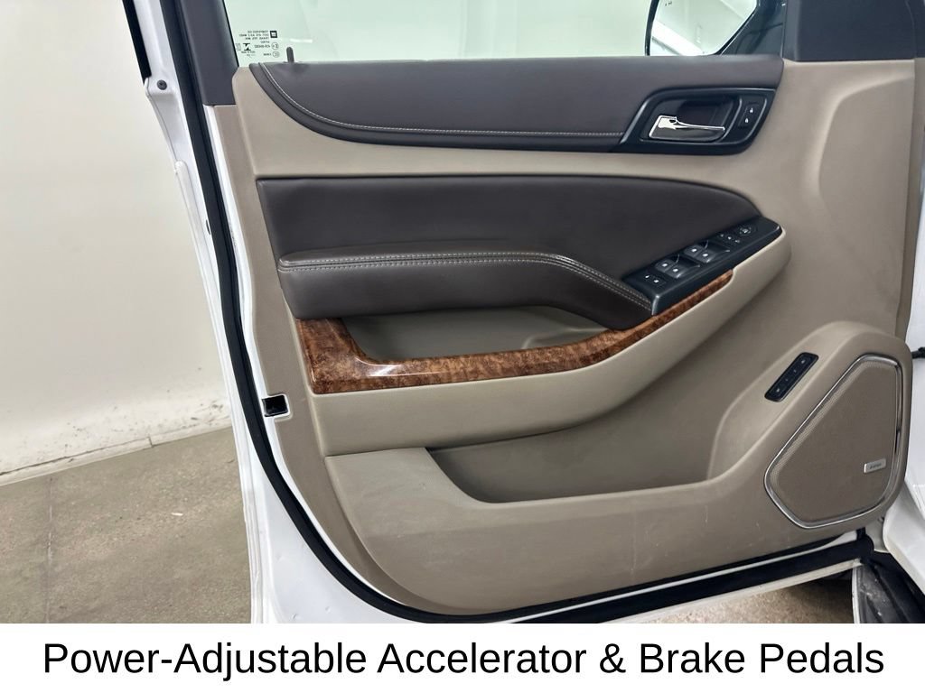 Used 2020 Chevrolet Suburban Premier AWD/4WD image 34